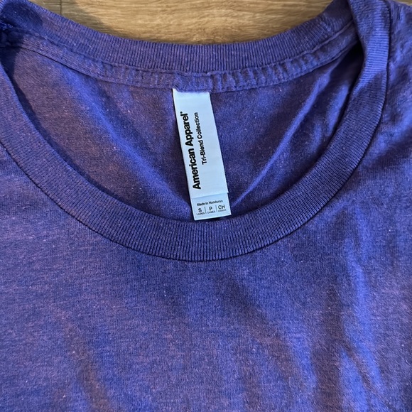 Two American Apparel tshirts size small - Picture 3 of 4